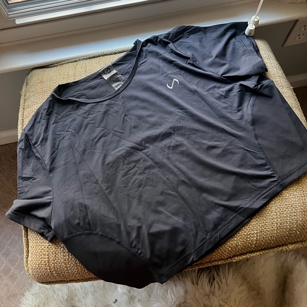 TLF Grey Cropped Workout Shirt